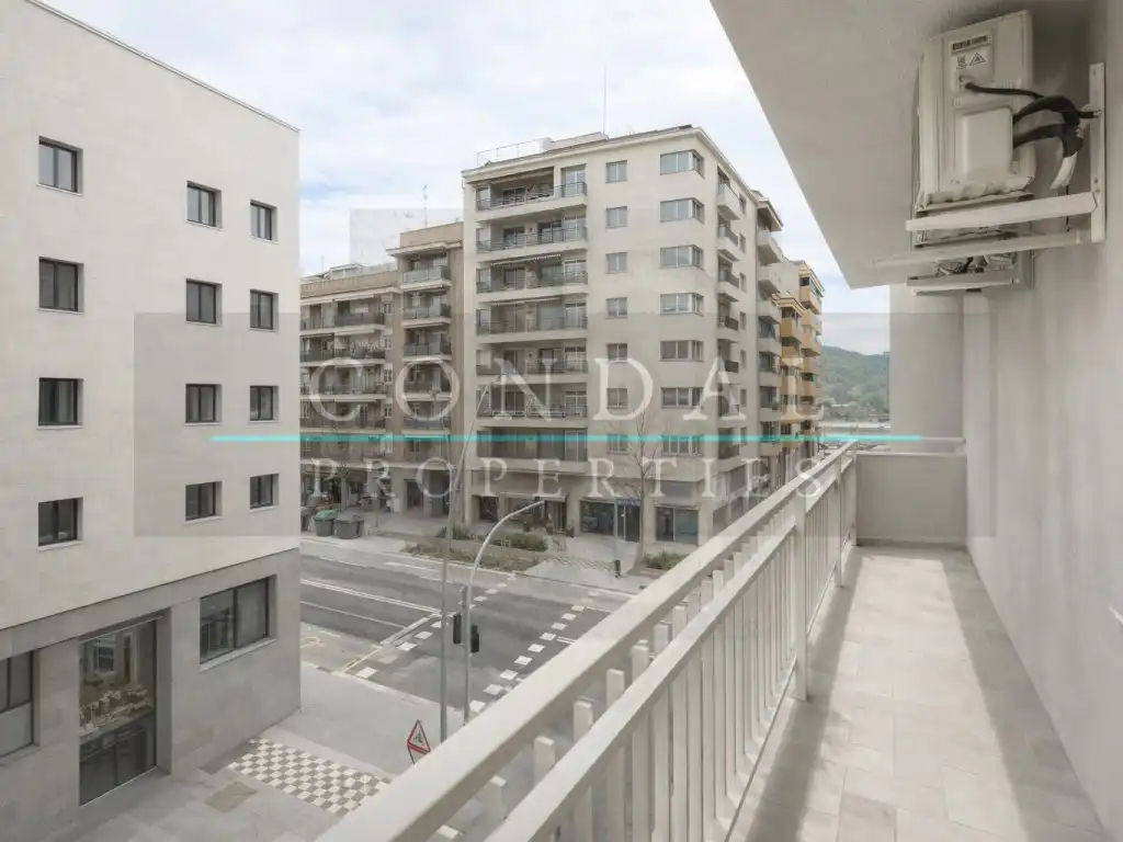 Vista exterior de Pis en venda en Granollers amb Aire condicionat i Balcó