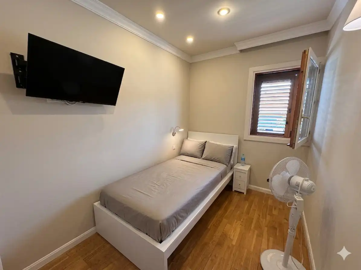 Schlafzimmer von Einfamilien-Reihenhaus zum Verkauf in Badalona mit Klimaanlage, Heizung und Parkett