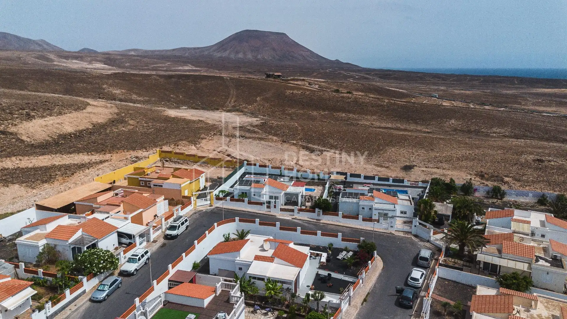 Vista exterior de Casa o xalet en venda en La Oliva amb Jardí privat, Terrassa i Traster