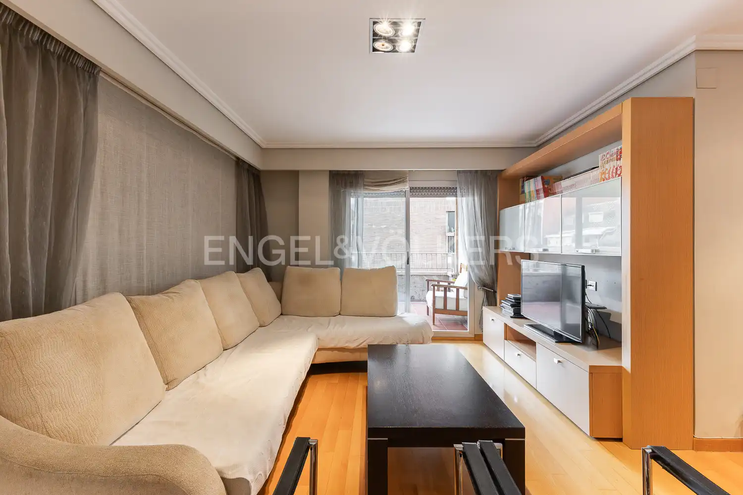 Sala de estar de Apartamento en venta en Castellón de la Plana / Castelló de la Plana con Aire acondicionado, Calefacción y Parquet