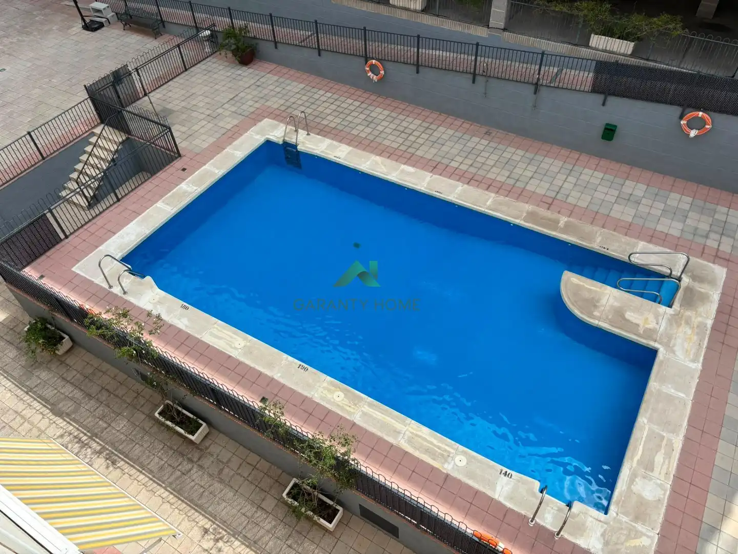 Piscina de Piso de alquiler en Jaén con Aire acondicionado, Terraza y Amueblado