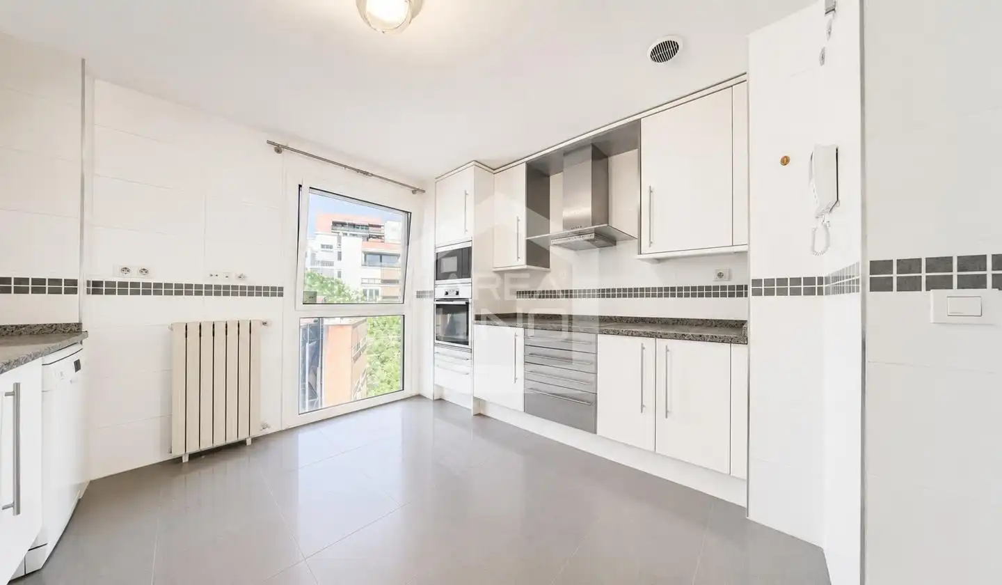 Cocina de Piso en venta en Madrid con Aire acondicionado, Calefacción y Trastero