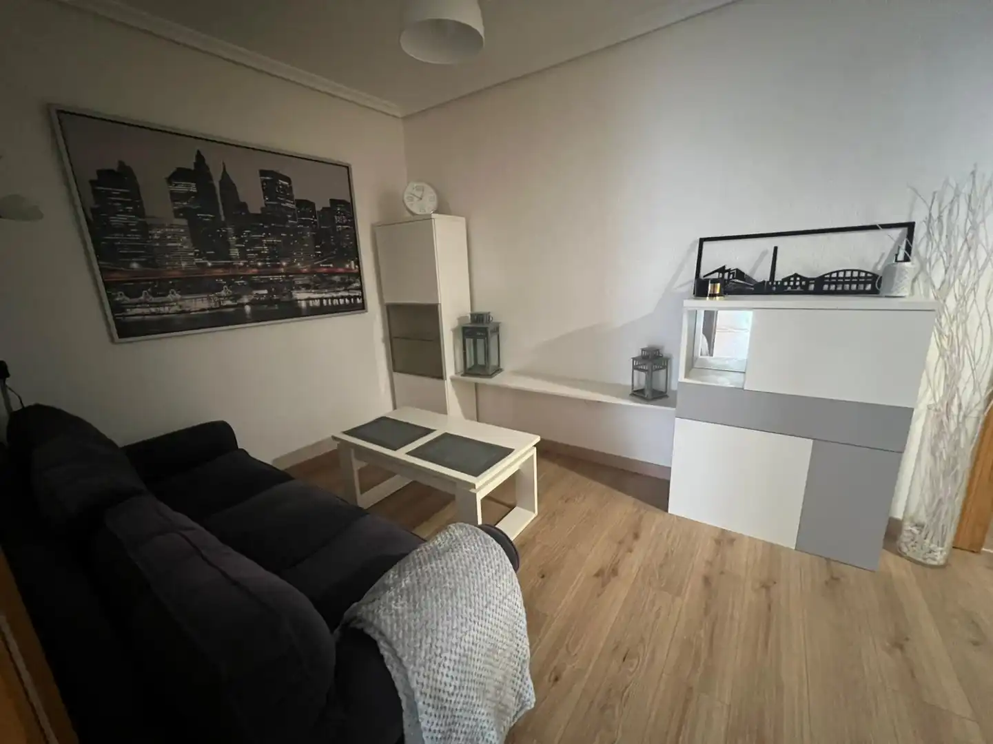 Living room of Flat for rent in Torrelavega   with Heating