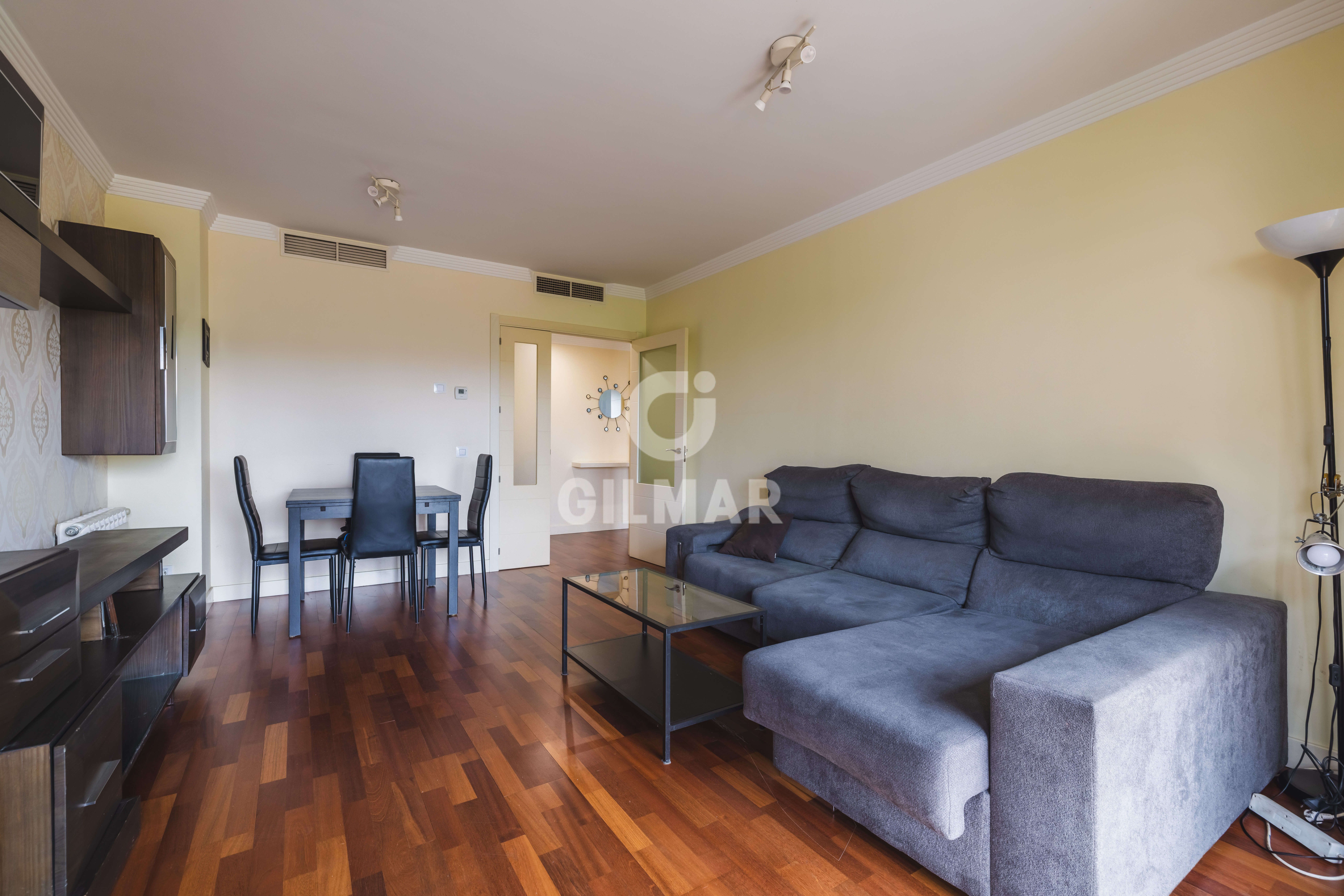 Living room of Flat for sale in  Madrid Capital  with Heating, Private garden and Storage room