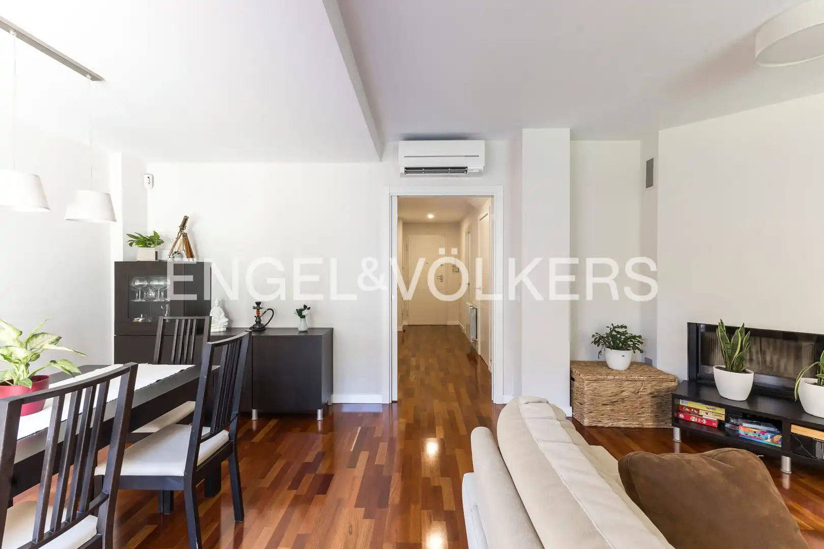 Sala de estar de Casa o chalet en venta en San Agustín del Guadalix con Aire acondicionado, Calefacción y Jardín privado