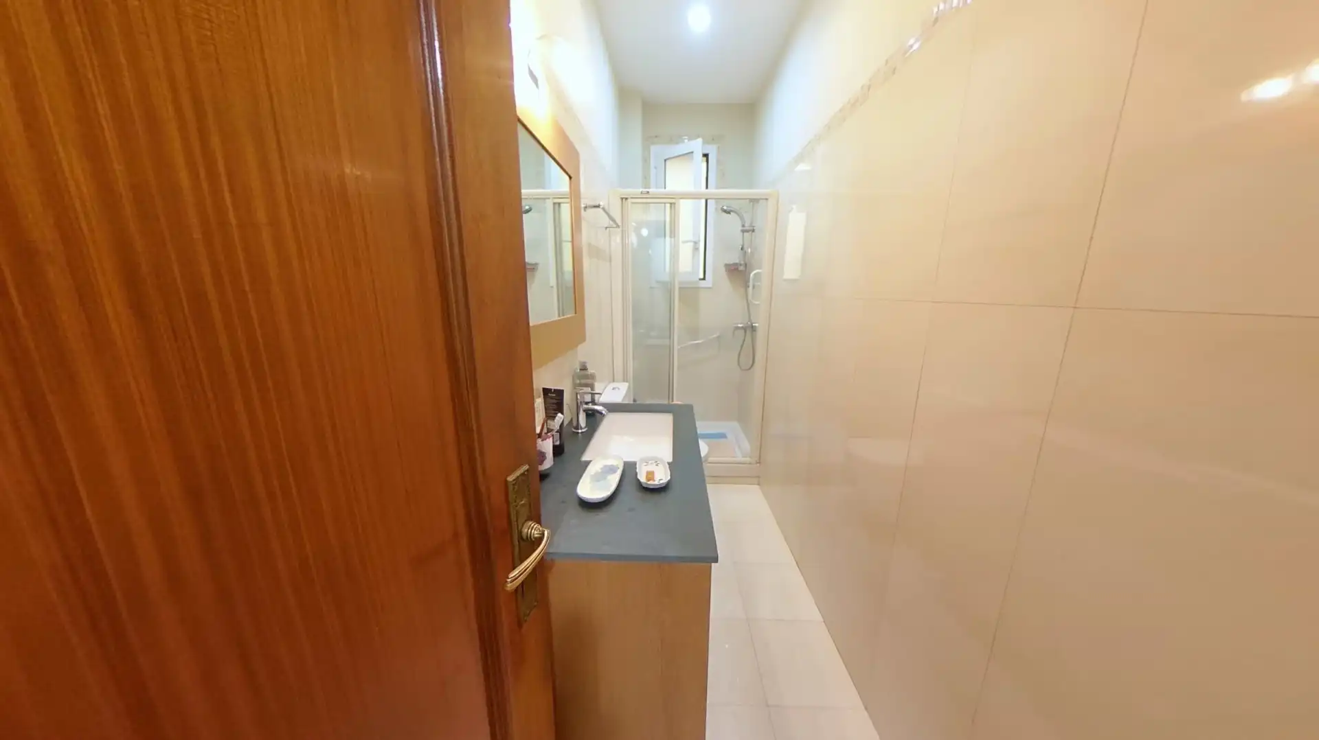 Baño de Piso en venta en Madrid con Calefacción, Amueblado y Internet