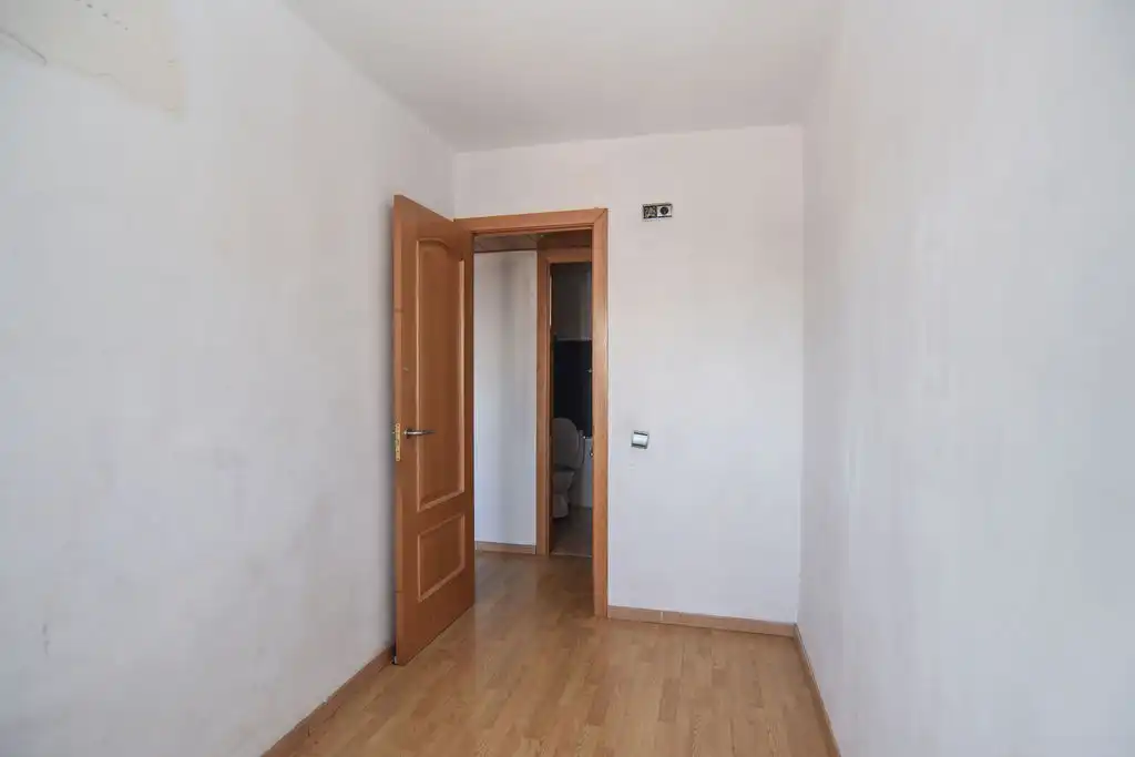 Piso en venta en C/ Pedraforca, Ciutat Meridiana