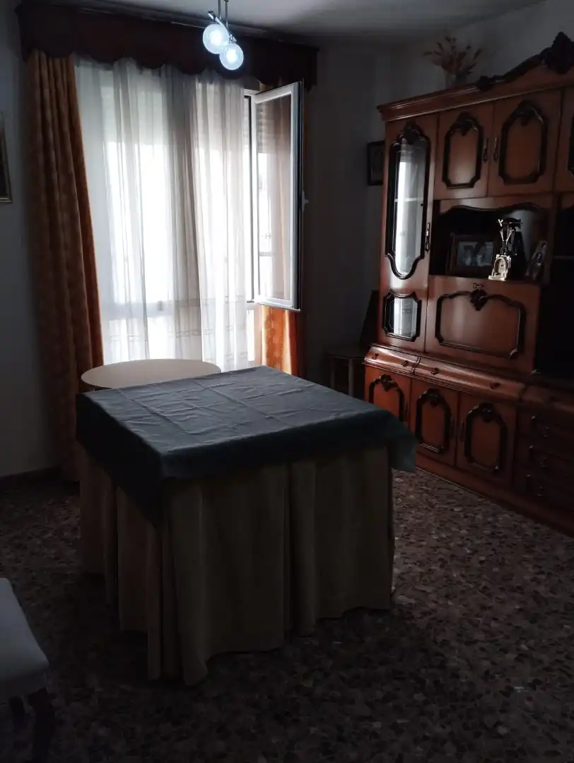 Habitación de Piso en venta en Lucena con Amueblado