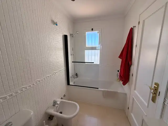 Bathroom of Detached homes for rent in Chiclana de la Frontera  with Air Conditioner, Furnished and Oven