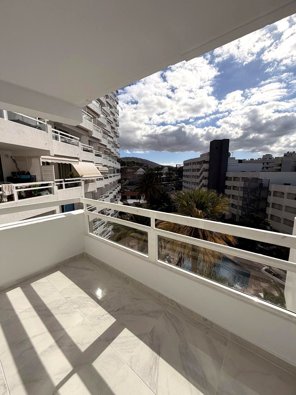 Vista exterior de Estudi en venda en Adeje amb Moblat