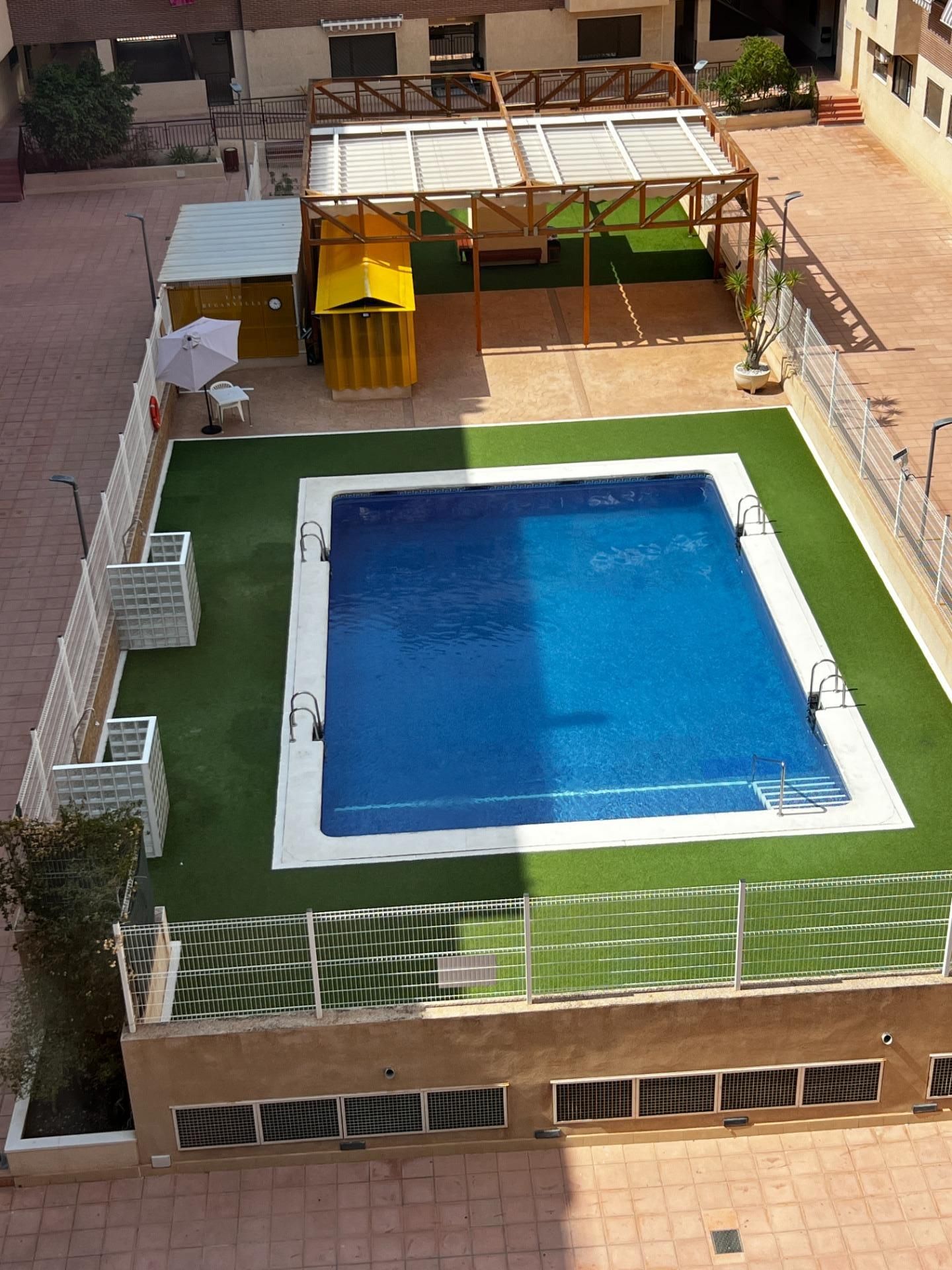 Piscina de Àtic en venda en Águilas amb Aire condicionat, Terrassa i Piscina comunitària