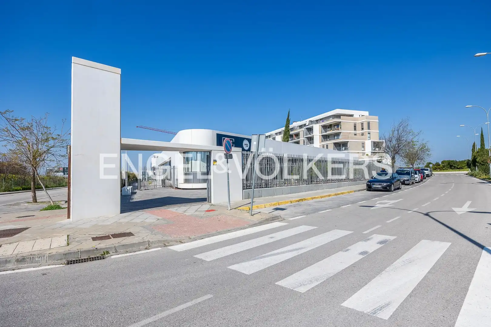Exterior view of Detached homes for sale in Mairena del Aljarafe  with Air Conditioner, Heating and Private garden