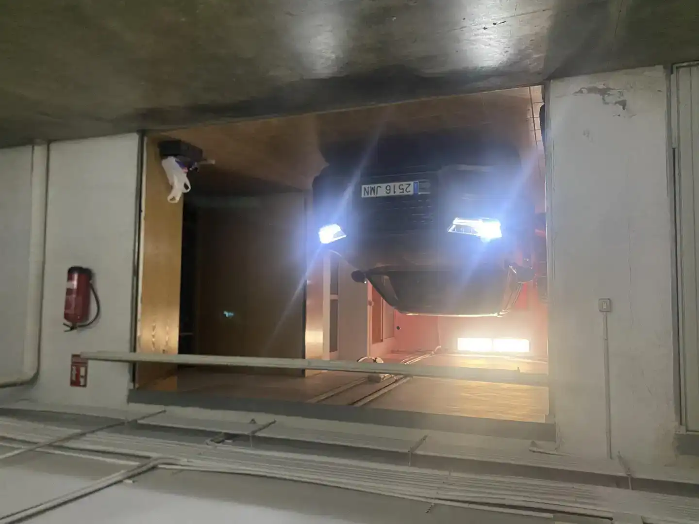 Aparcament de Casa adosada de lloguer en Polop amb Aire condicionat, Jardí privat i Parquet