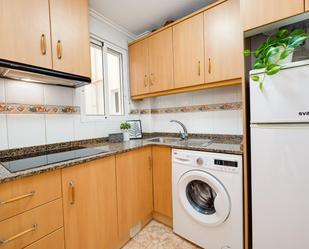 Cuina de Apartament en venda en Torrevieja amb Aire condicionat, Terrassa i Balcó