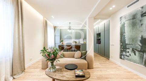 Foto 5 de Piso en venta en Niño Jesús, Madrid