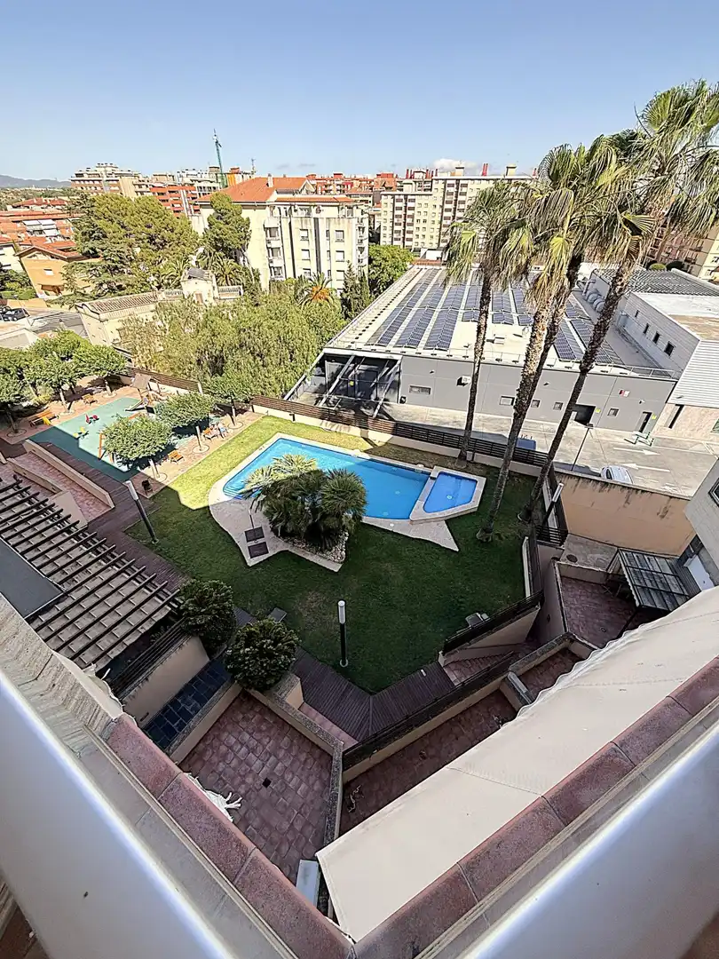Swimming pool of Attic for sale in Valls  with Air Conditioner, Heating and Private garden