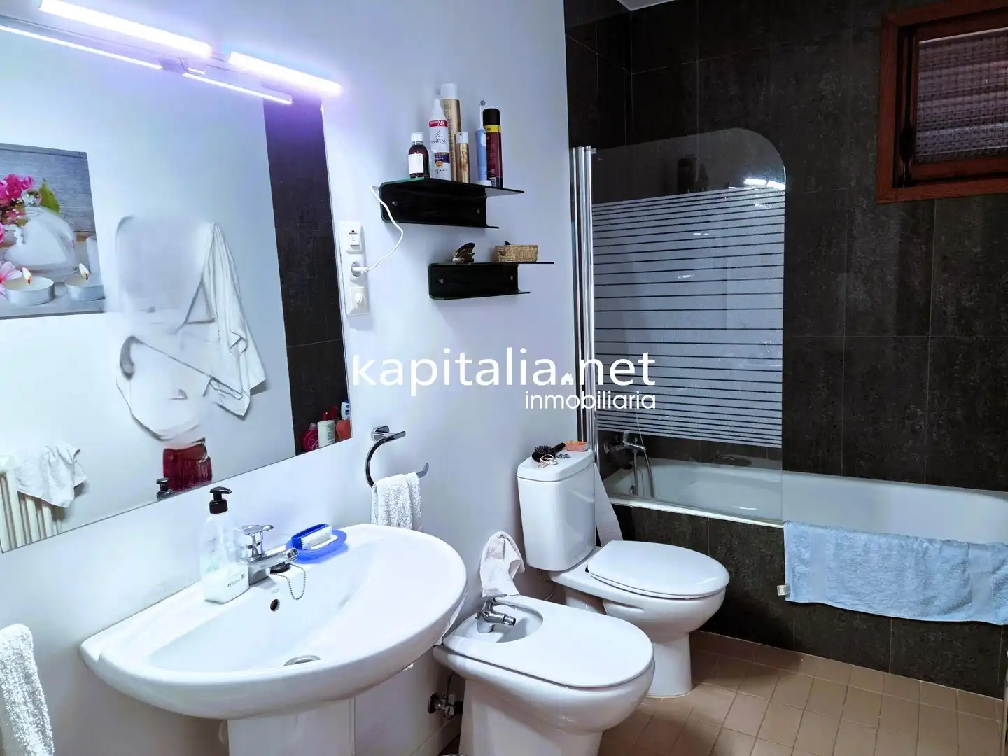 Bany de Casa o xalet en venda en Ontinyent amb Jardí privat, Traster i Piscina comunitària