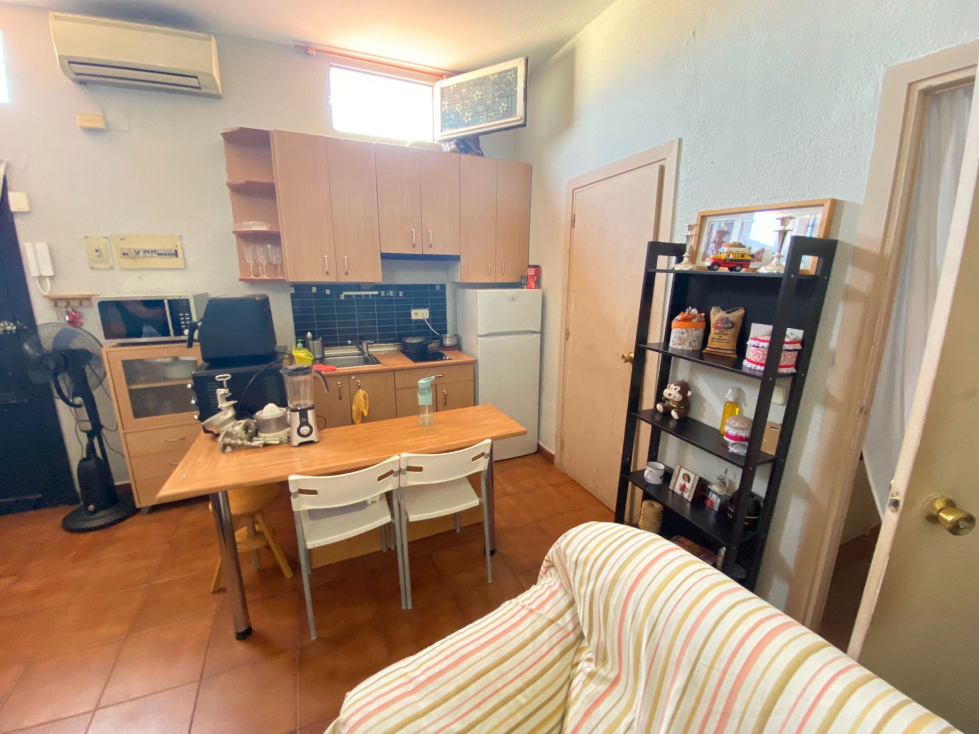 Kitchen of Flat for sale in  Madrid Capital  with Air Conditioner, Heating and Oven