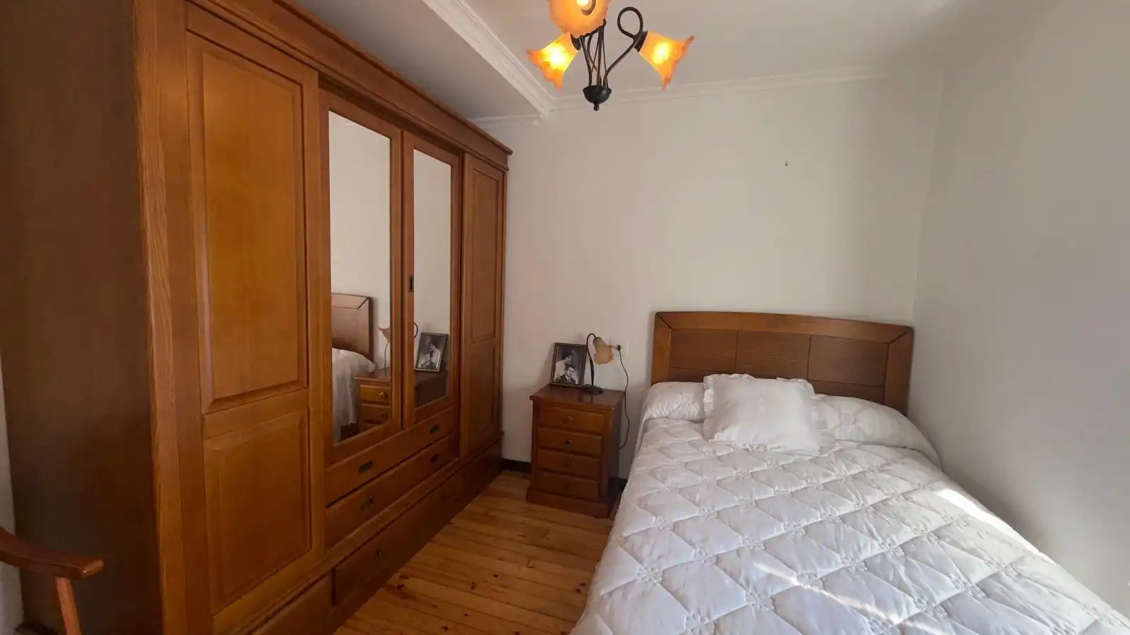 Dormitori de Casa o xalet de lloguer en Trasmiras amb Calefacció, Moblat i Balcó