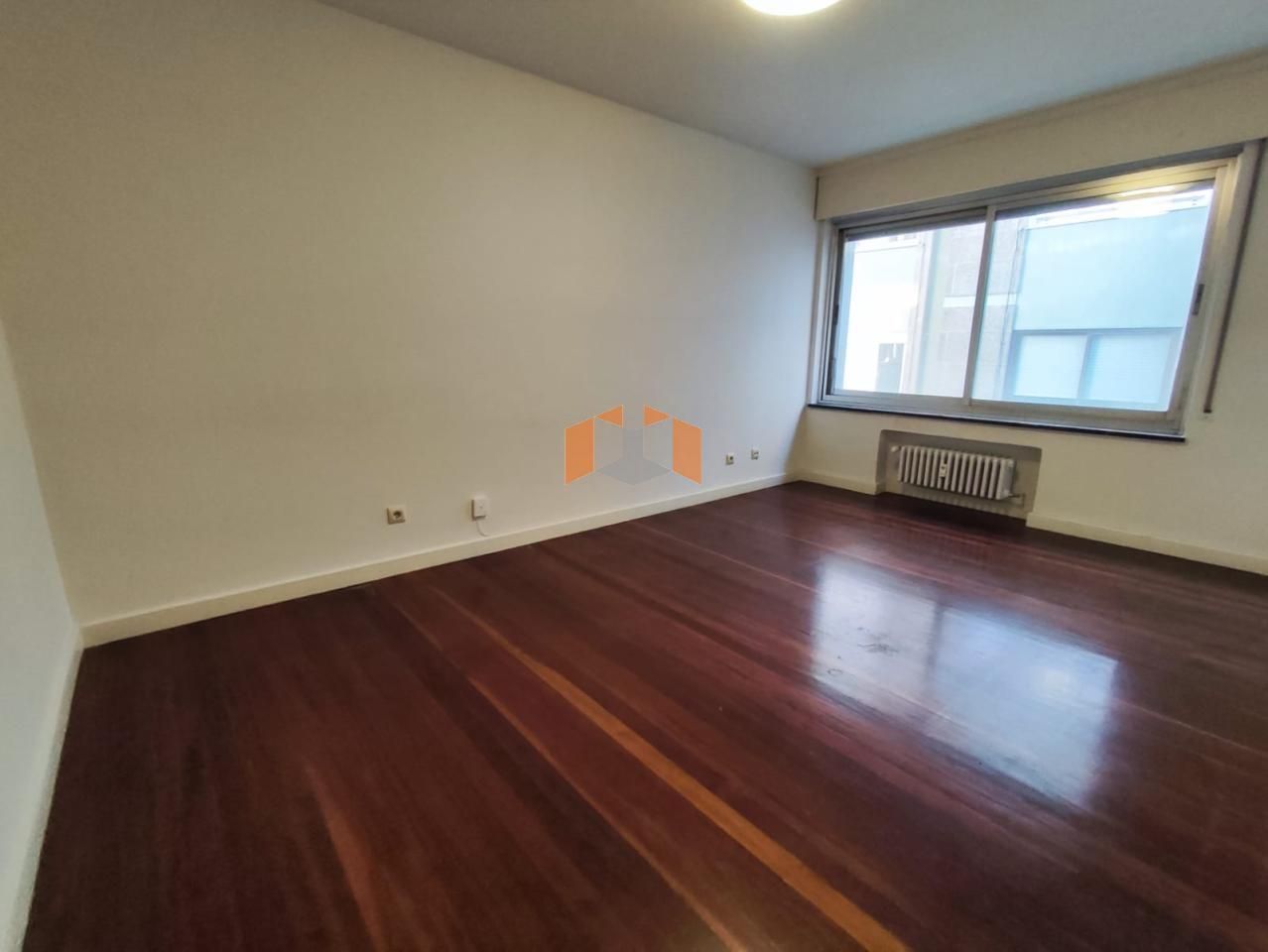 Living room of Flat to rent in Vigo   with Heating and Parquet flooring