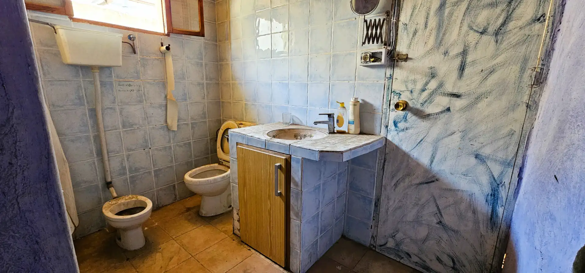 Badezimmer von Einfamilien-Reihenhaus zum Verkauf in Totana mit Terrasse und Abstellraum