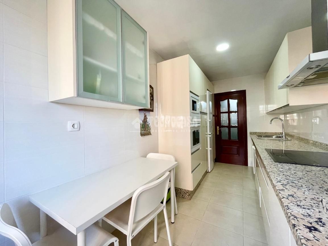 Cocina de Piso en venta en  Sevilla Capital