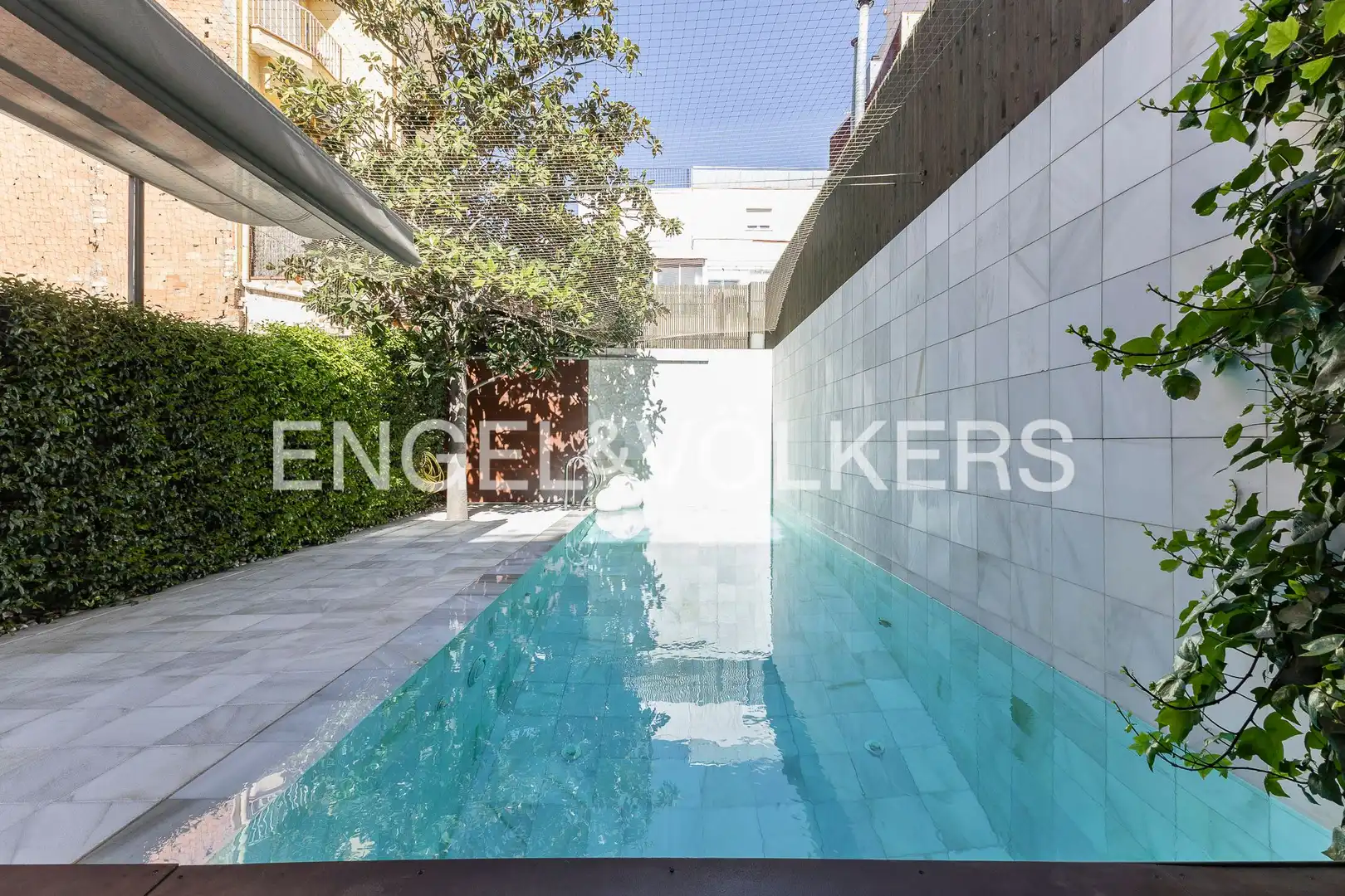 Piscina de Casa o xalet en venda en  Barcelona Capital amb Aire condicionat, Calefacció i Jardí privat