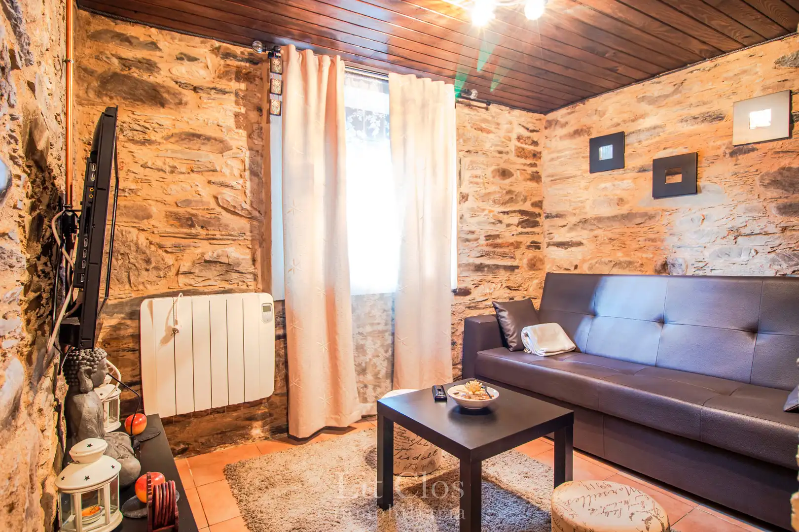 Sala d'estar de Casa o xalet en venda en Carballeda de Valdeorras amb Calefacció i Moblat