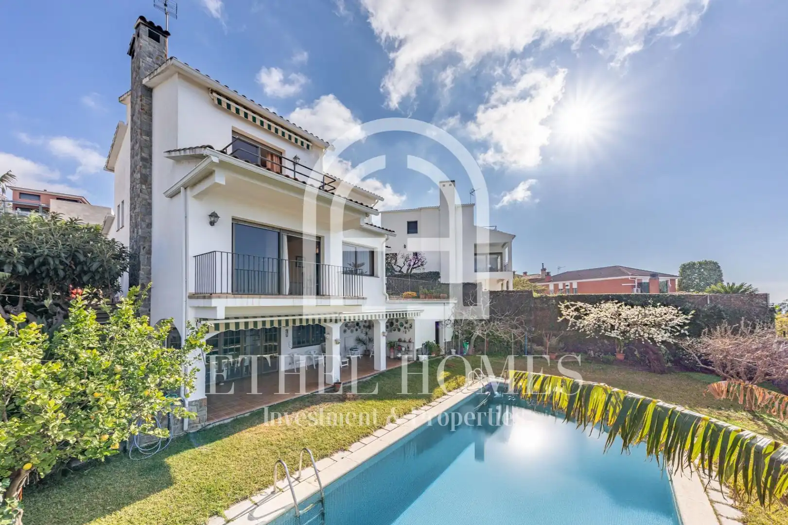 Vista exterior de Casa o chalet en venta en Teià con Calefacción, Jardín privado y Terraza