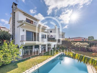 Maison avec balcon à vendre à Teià