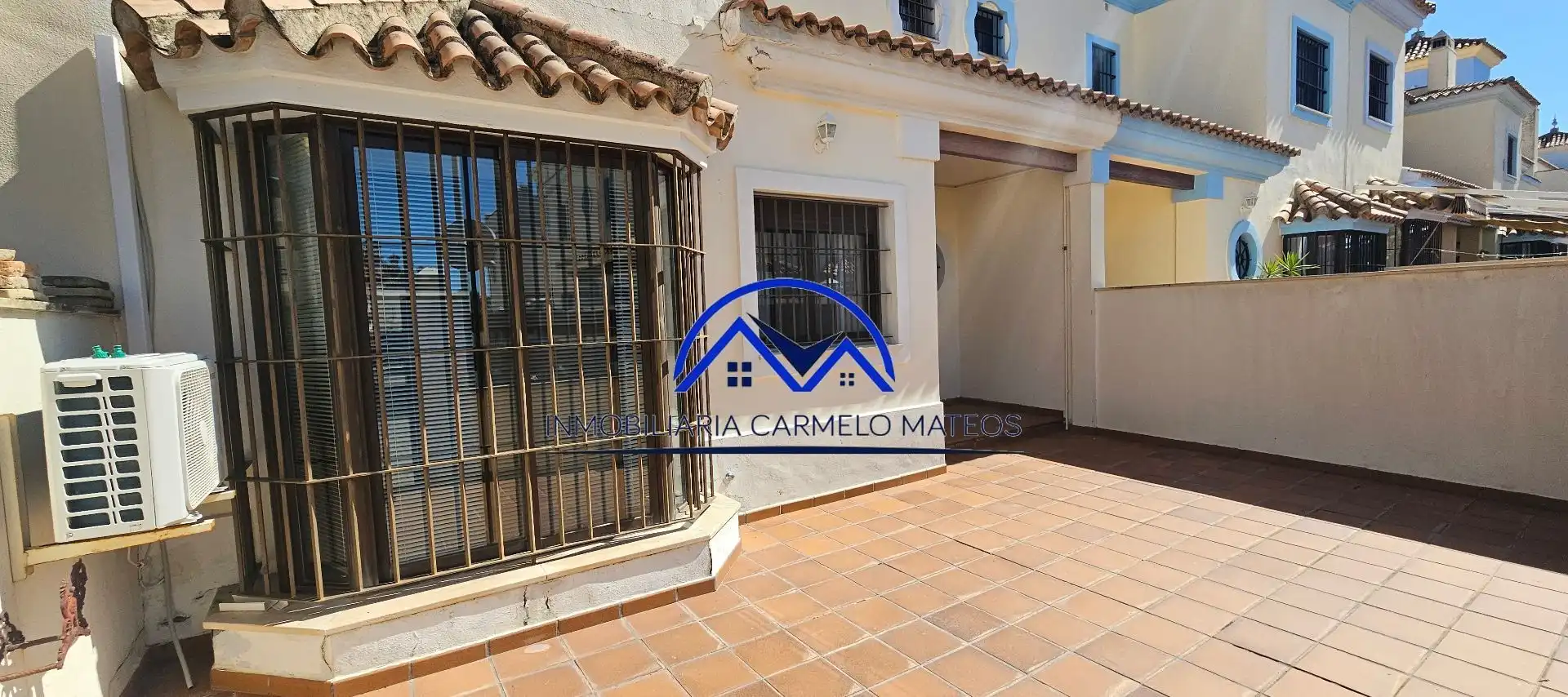 Vista exterior de Dúplex en venta en Sanlúcar de Barrameda con Aire acondicionado y Piscina