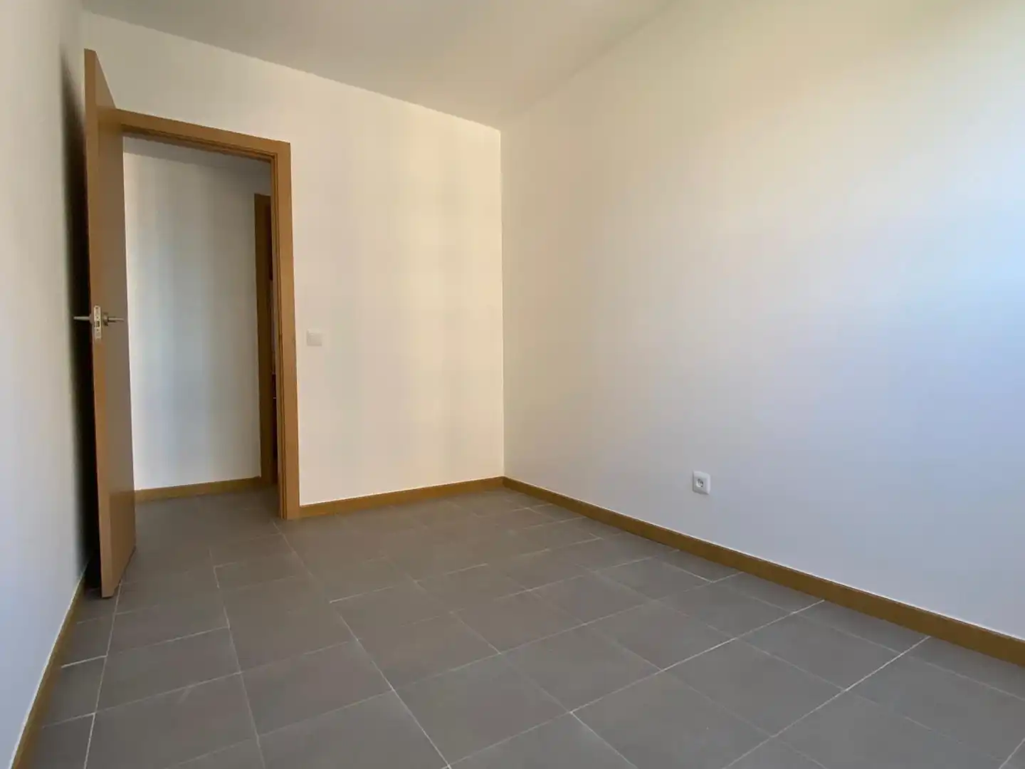 Bedroom of Flat for rent in Tres Cantos  with Heating, Storage room and Community pool