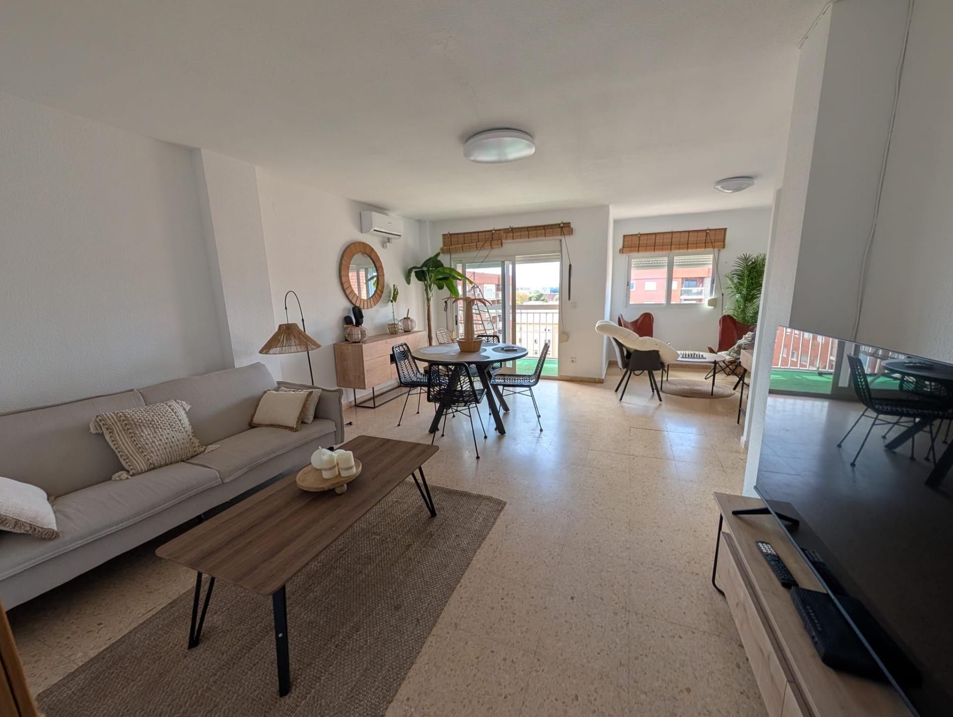 Wohnung zur Miete in Calle CAVITE, 27, La Malva-rosa, Poblats Marítims