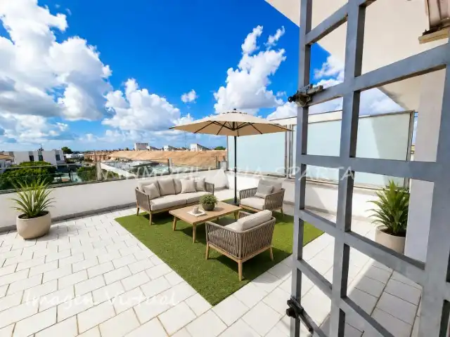 Attic for rent in Avenida Presidente Adolfo Suarez, 2, Sanlúcar la Mayor