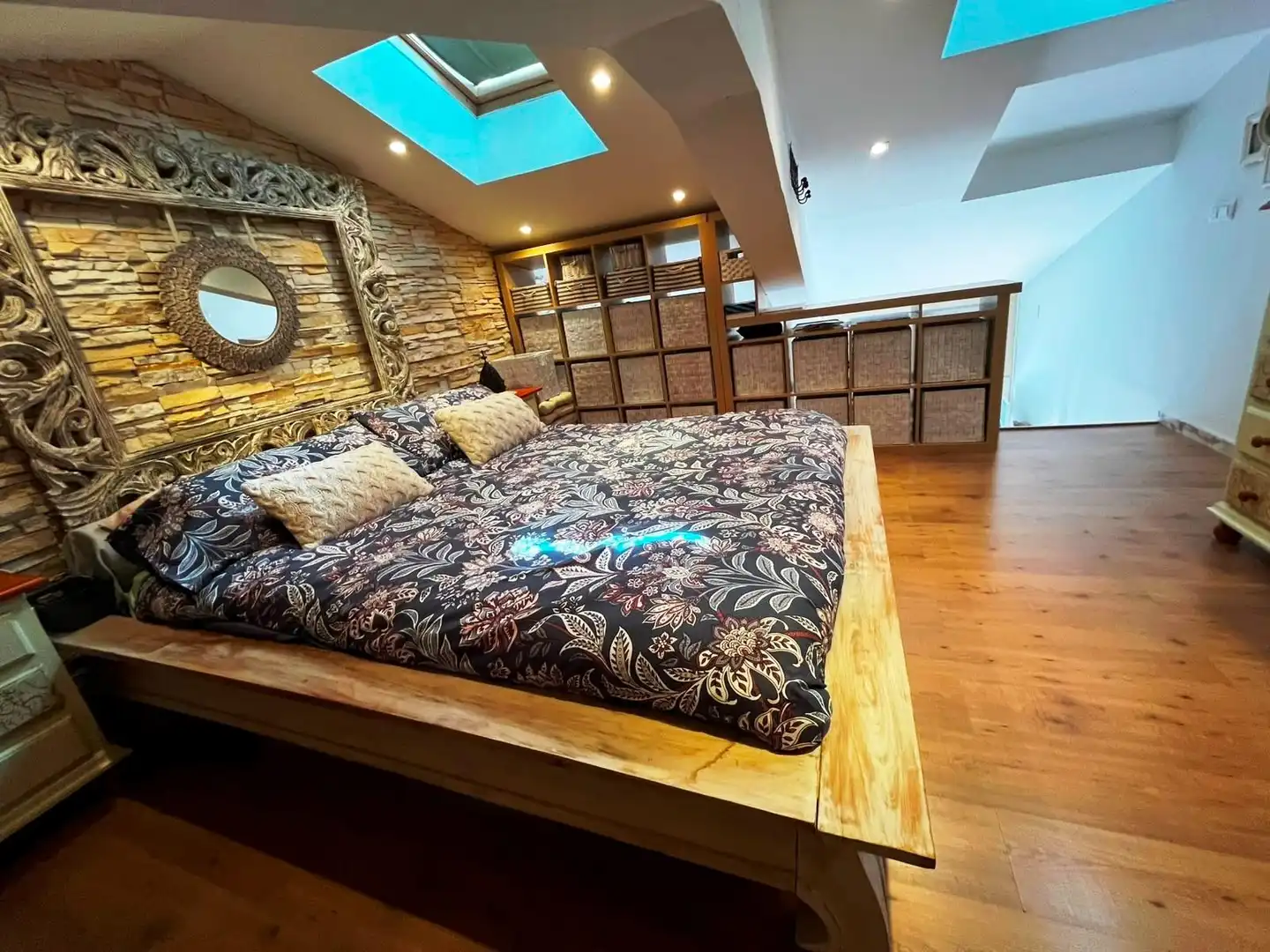 Dormitori de Apartament en venda en Valencina de la Concepción amb Aire condicionat, Terrassa i Piscina comunitària