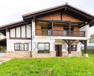 Vista exterior de Casa o xalet en venda en Berriz amb Terrassa i Balcó