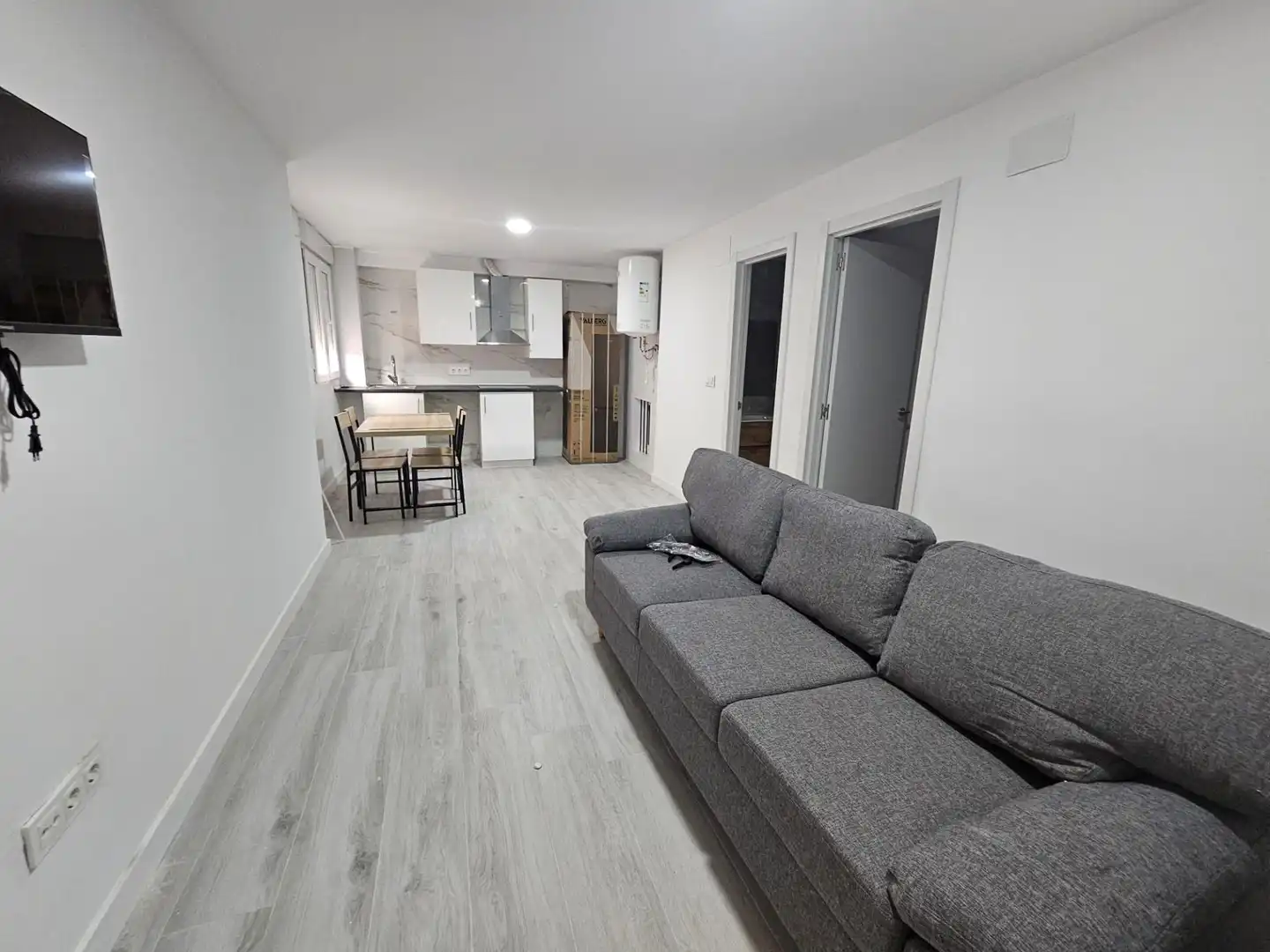 Flat for rent in Aspe  with Air Conditioner and Balcony