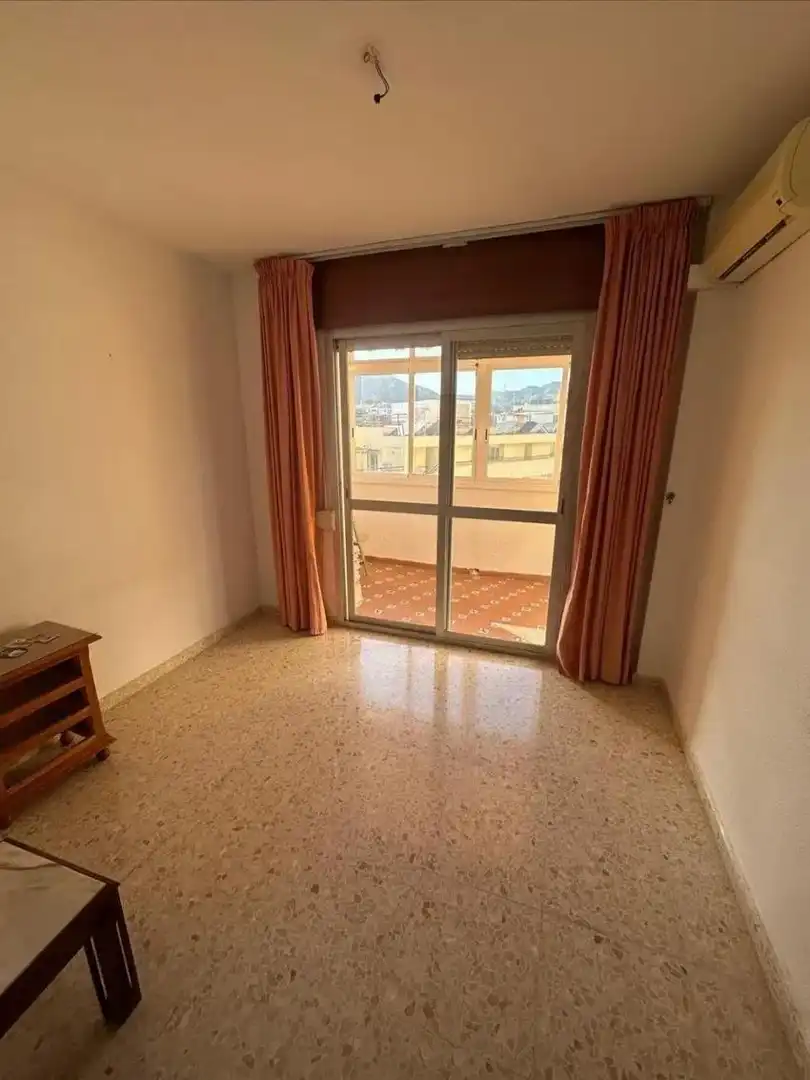 Dormitori de Apartament en venda en Rincón de la Victoria amb Terrassa, Balcó i Piscina comunitària