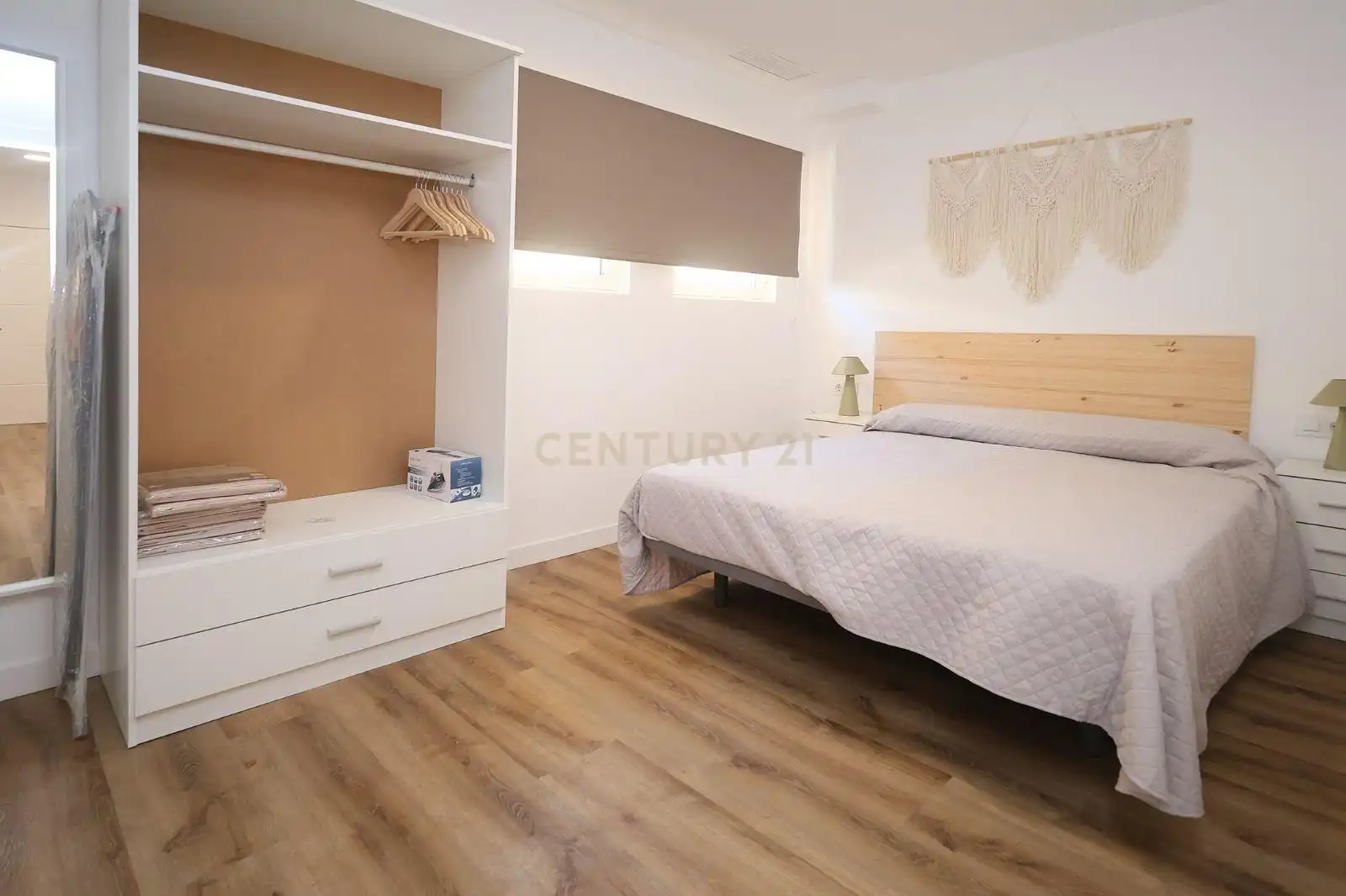 Schlafzimmer von Wohnungen zum Verkauf in Dénia mit Klimaanlage, Mikrowelle und Fernseher