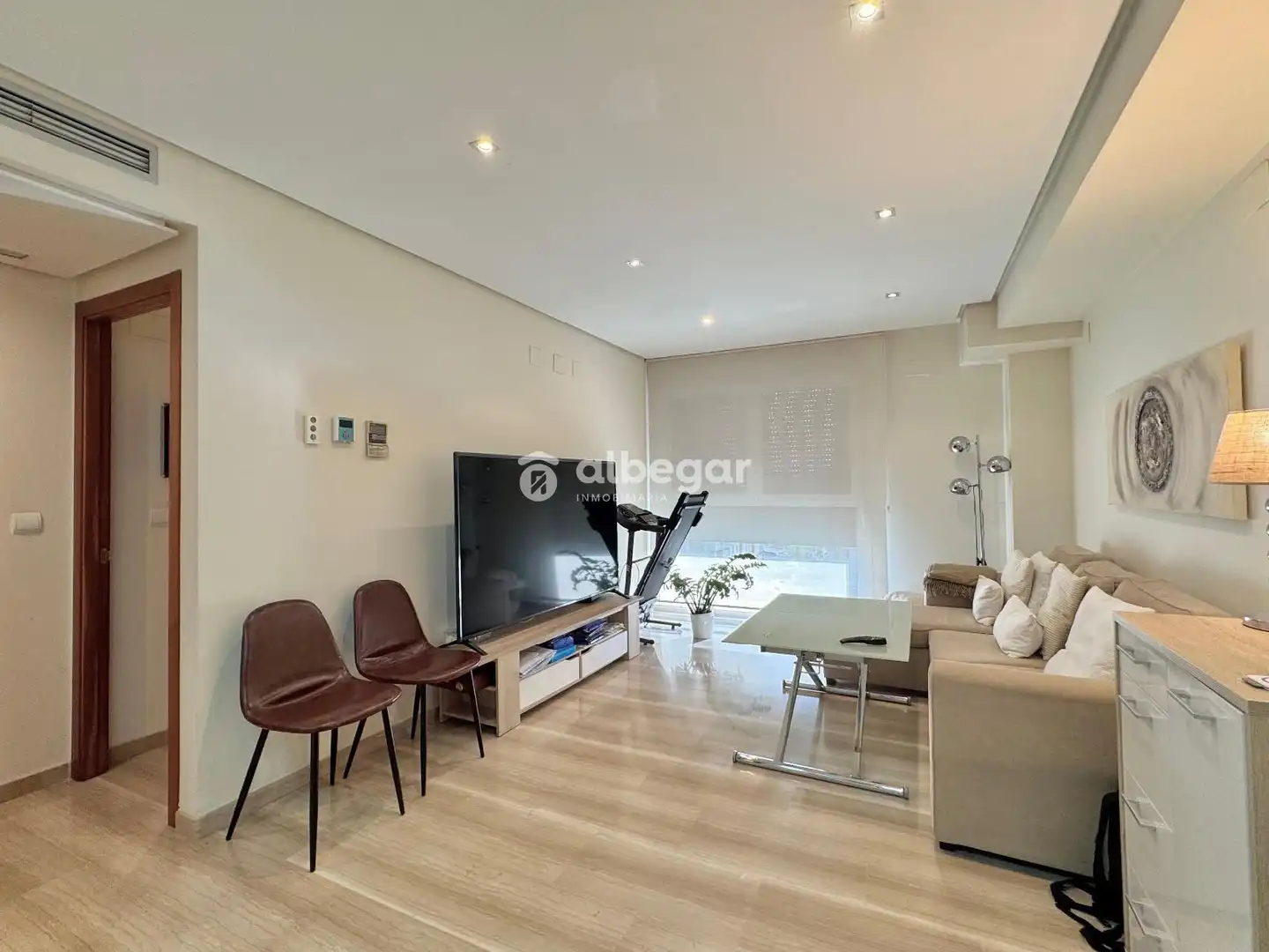 Wohnzimmer von Wohnung zur Miete in Valencia mit Klimaanlage, Schwimmbad und Möbliert