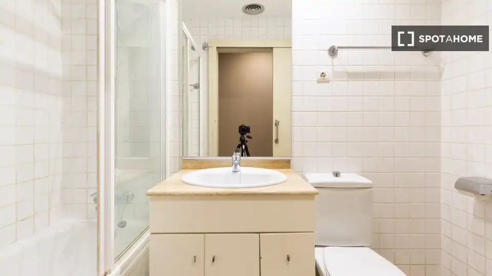 Flat with terrace to rent in Ciutat Vella, imagen 7