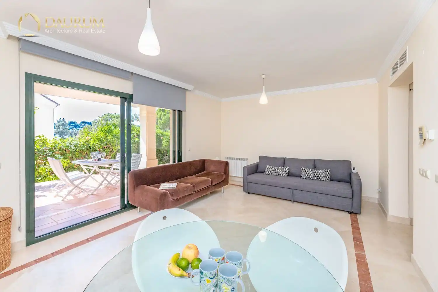 Sala de estar de Piso en venta en Marbella con Aire acondicionado, Calefacción y Terraza