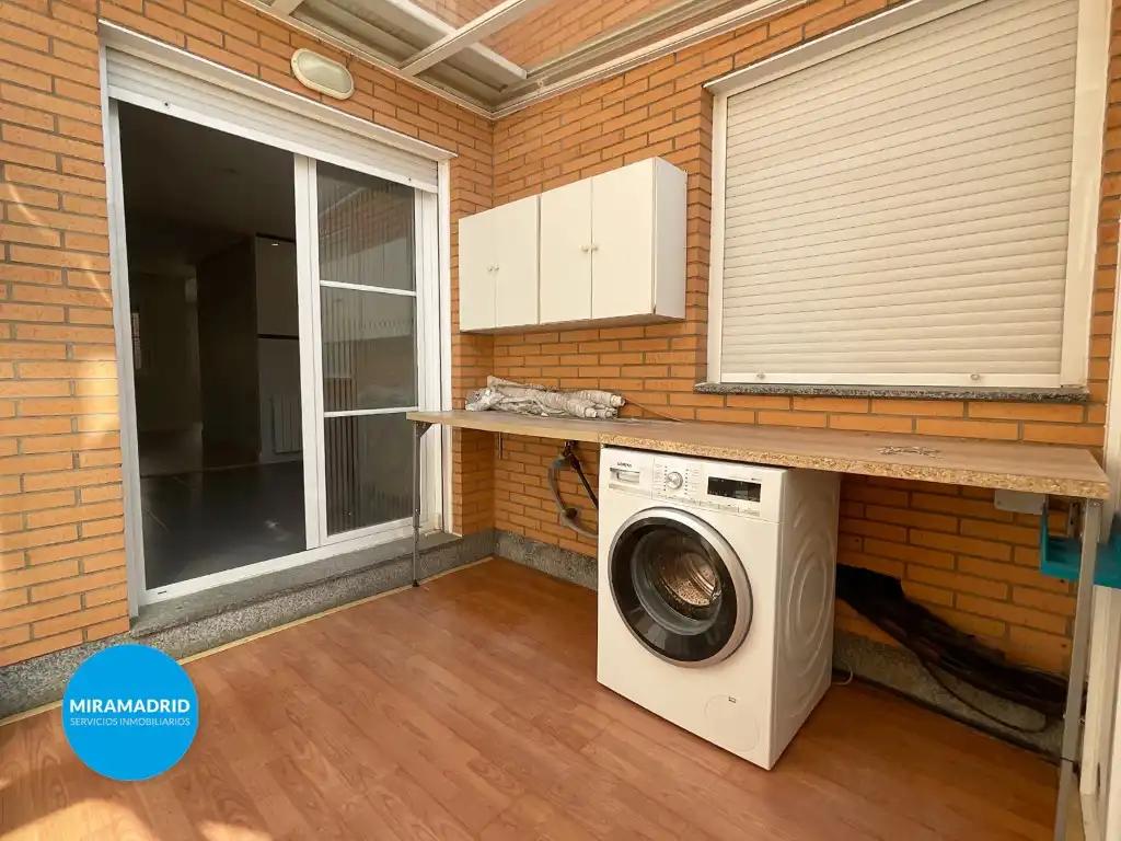 Exterior view of Detached homes for rent in Paracuellos de Jarama  with Air Conditioner and Swimming Pool
