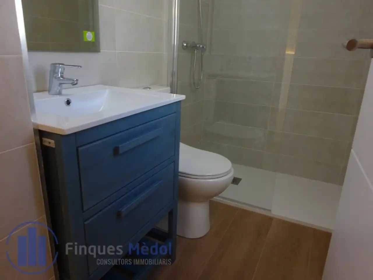 Baño de Ático de alquiler en Tarragona con Aire acondicionado, Calefacción y Parquet