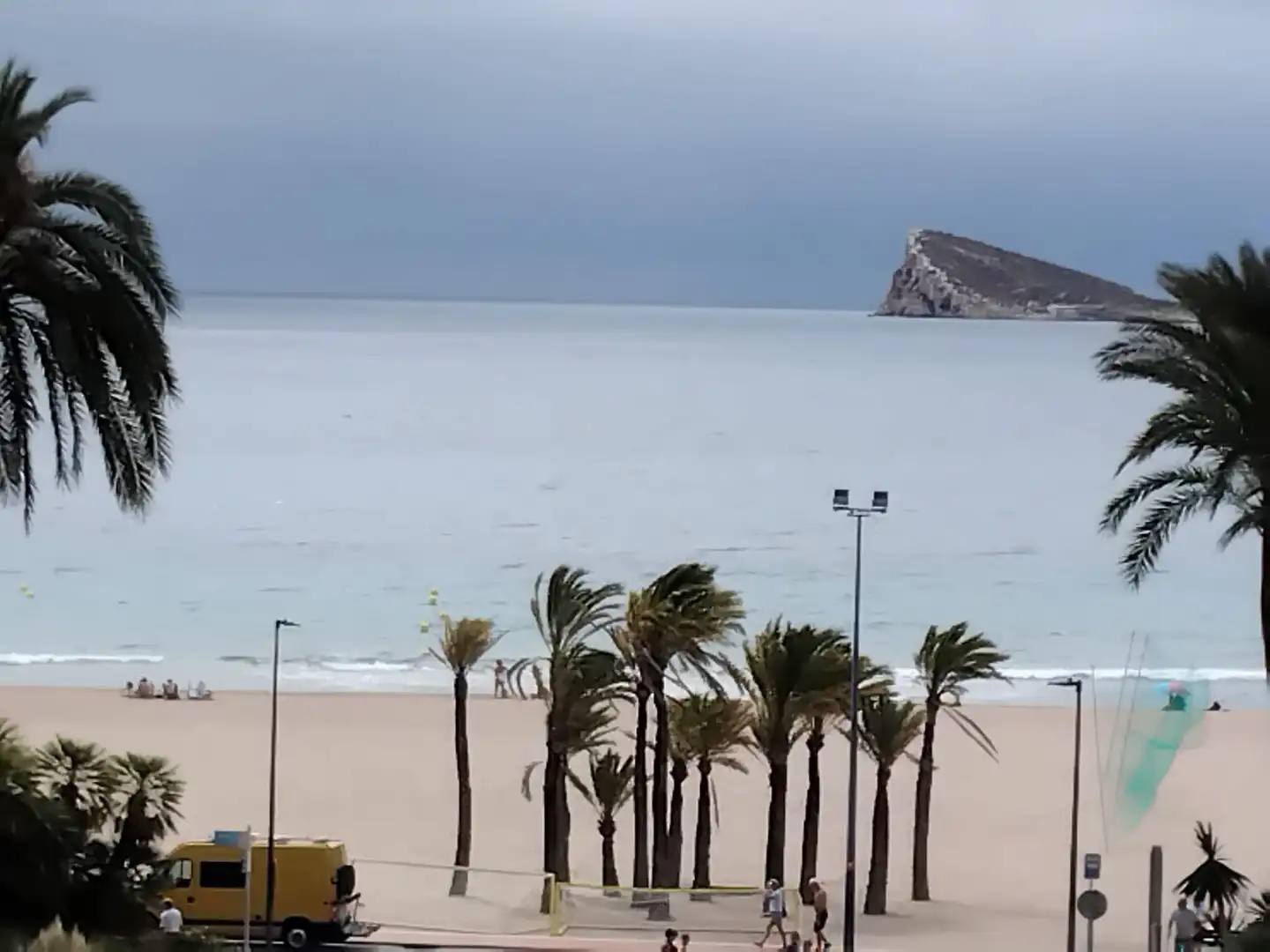 Vista exterior de Pis en venda en Benidorm amb Aire condicionat, Terrassa i Moblat