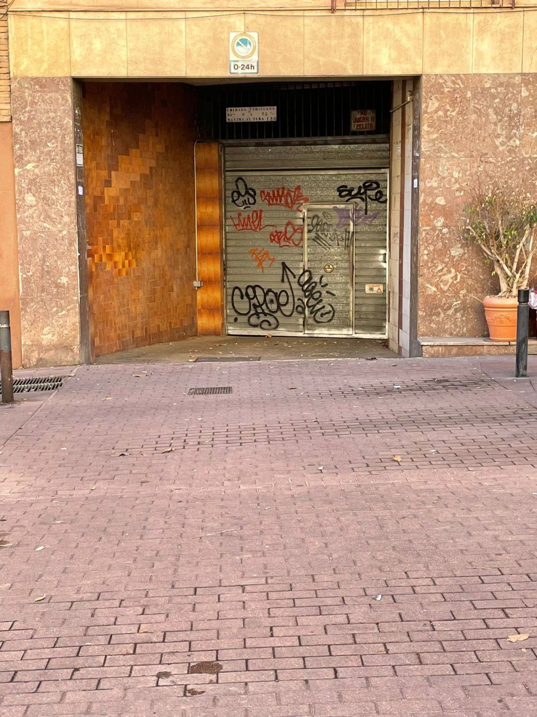 Exterior view of Garage for sale in  Barcelona Capital