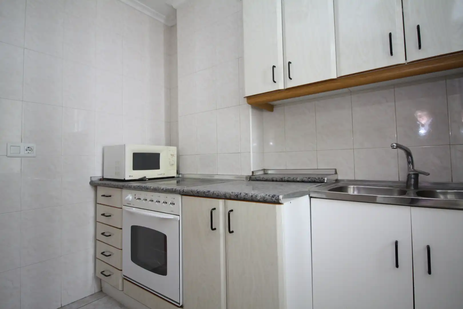 Küche von Wohnung zum Verkauf in Valladolid mit Heizung, Terrasse und Ofen