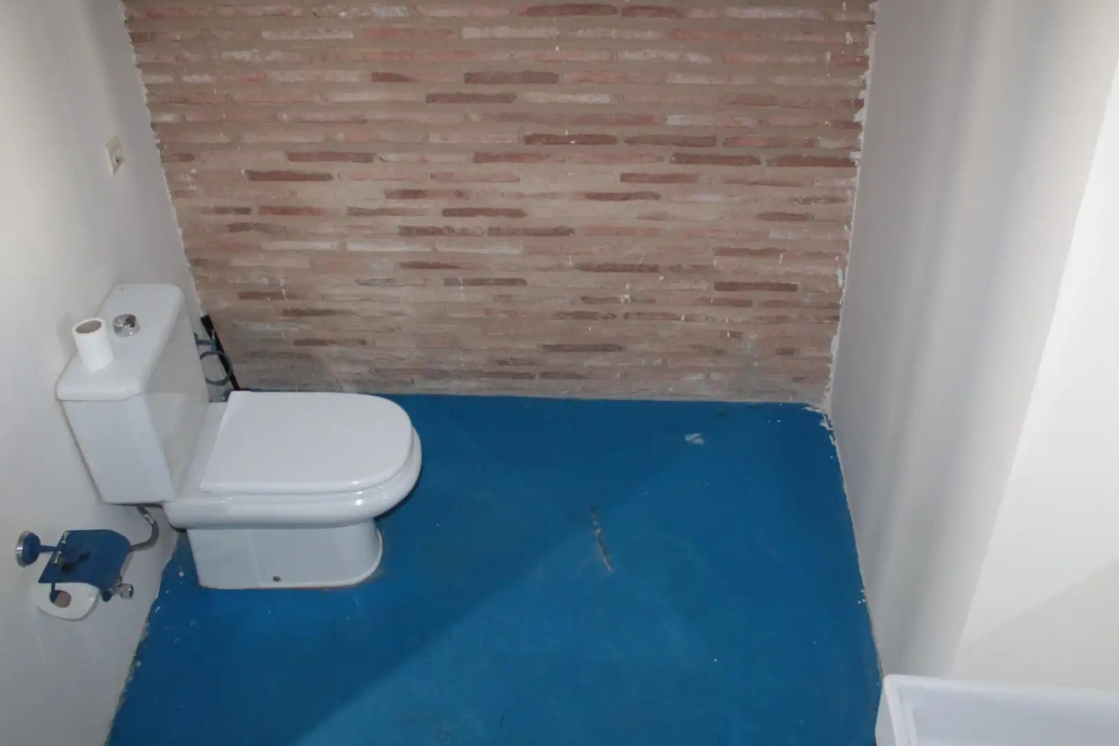 Baño de Local de alquiler en Sevilla con Aire acondicionado