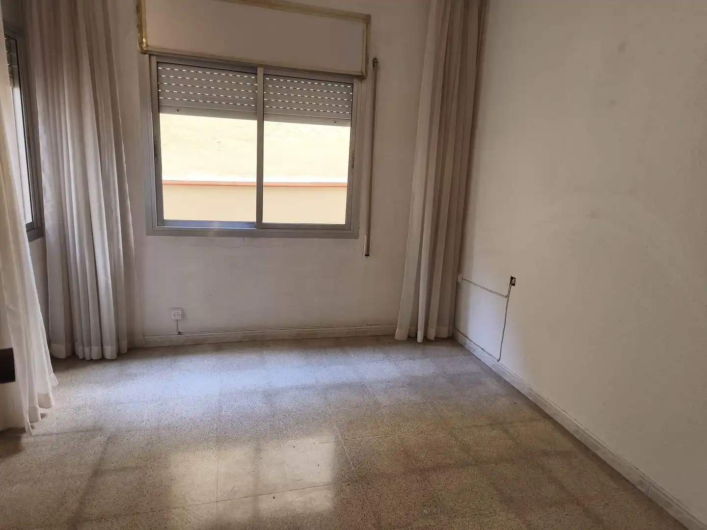 Schlafzimmer von Erdgeschoss zum Verkauf in Barcelona