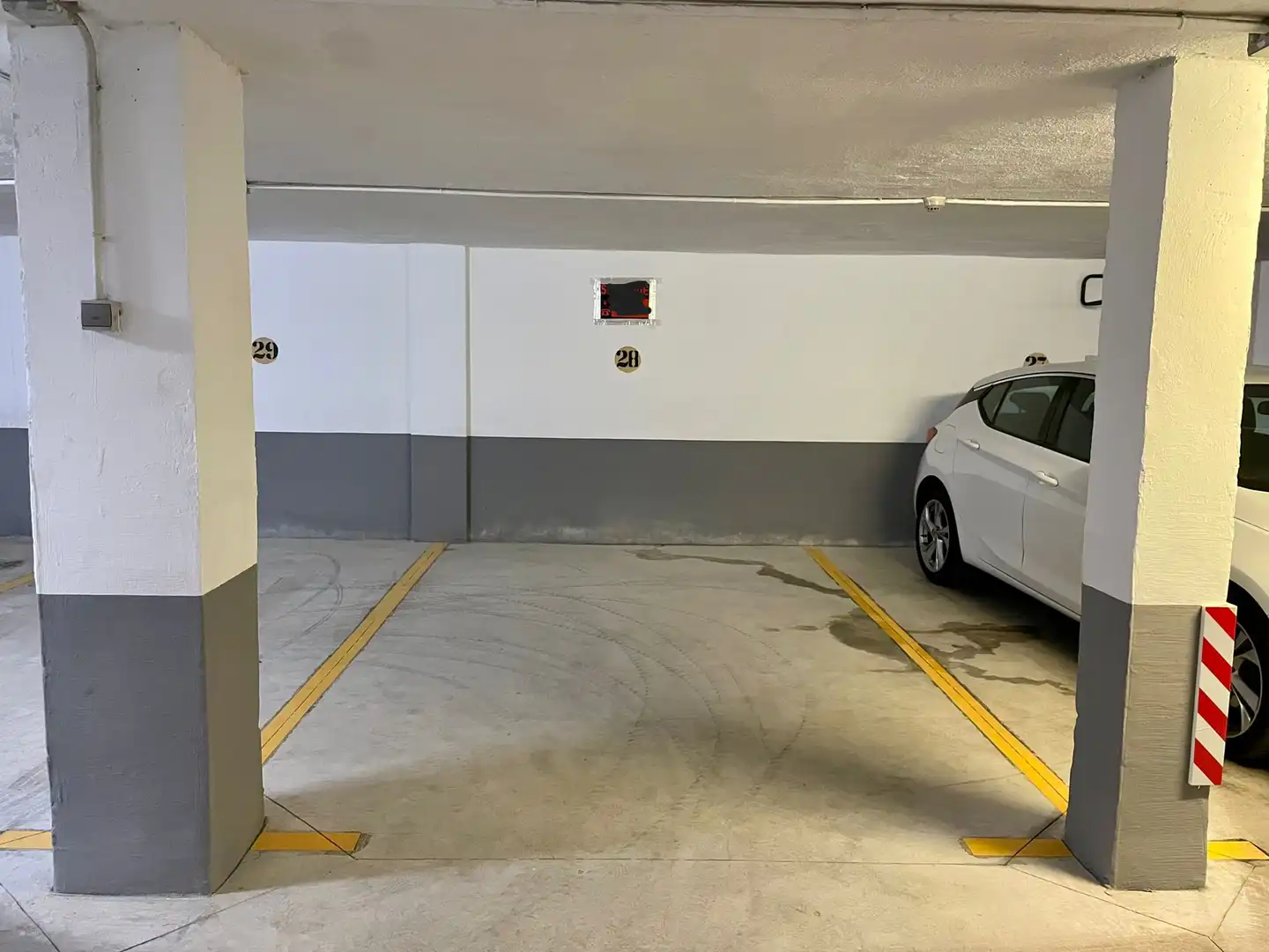 Einzelparkplatz mit Aufzug zum Verkauf in Calle Victoria Costa Mayo